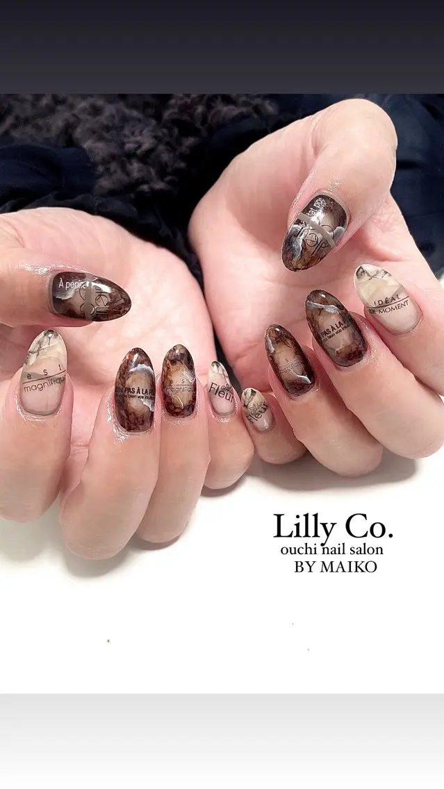 ネイル おそろいネイル ハンドネイル ハンドケア Lilly Co.のネイルデザイン