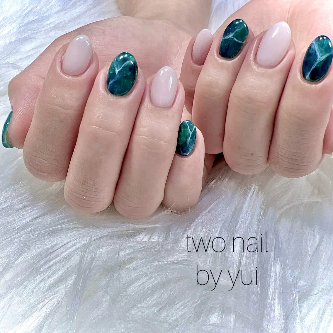ネイル アートネイル ネイルチップ ホワイト ハンドネイル two nailのネイルデザイン