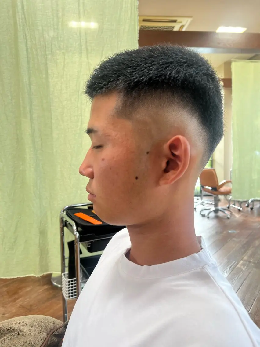 メンズ フェードカット カット 奥田 勝亮のヘアスタイル