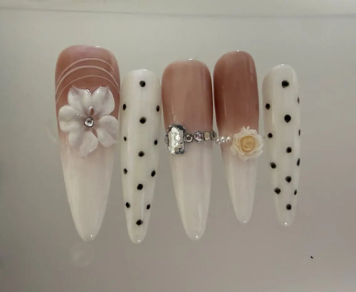 ネイル ハンドネイル Anea Nailのネイルデザイン