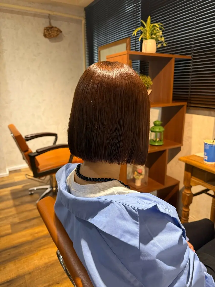 ショート カラー ラベンダーカラー ラベンダーピンク ピンクカラー ボブ 小松 莉夏子のヘアスタイル