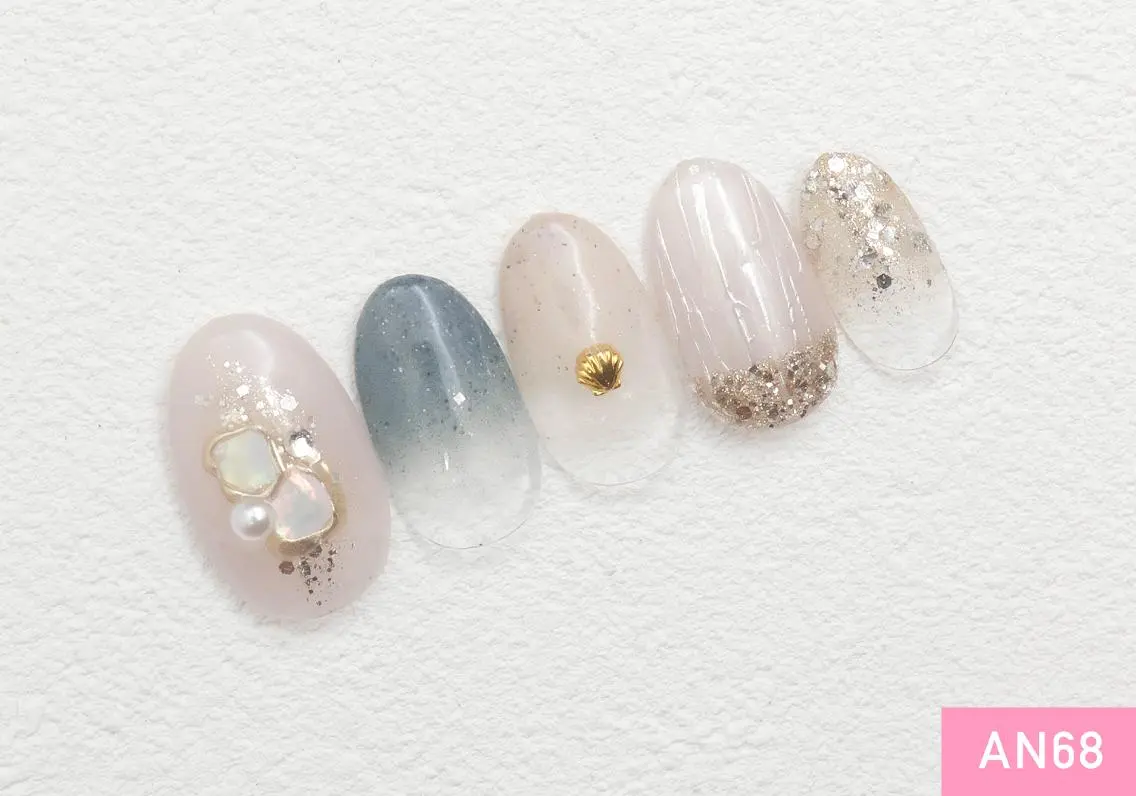 ネイル ゴールド 池袋🪐 Nailのネイルデザイン