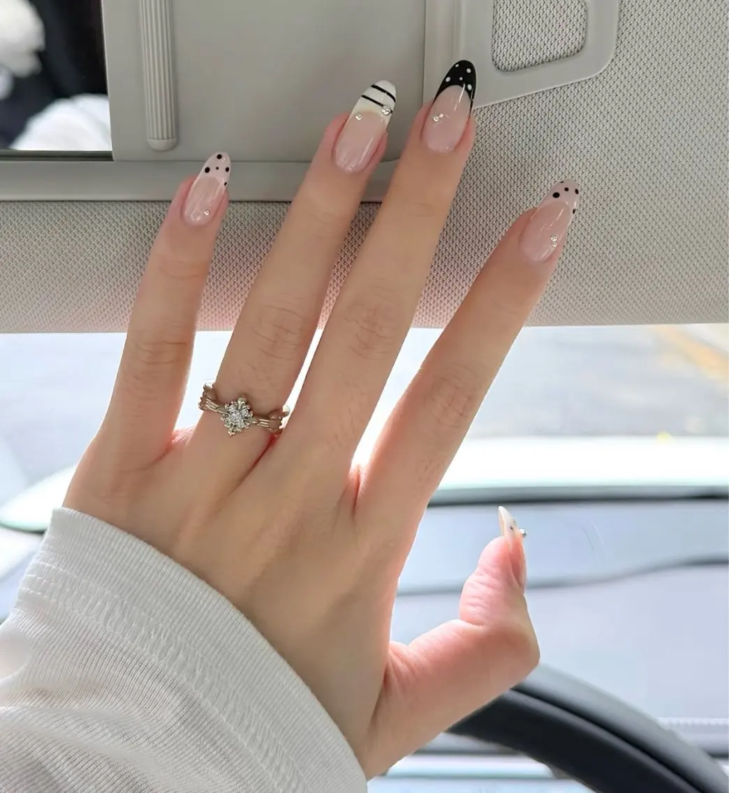 ネイル フレンチネイル ハンドネイル MAY NAIL salon高田馬場のネイルデザイン