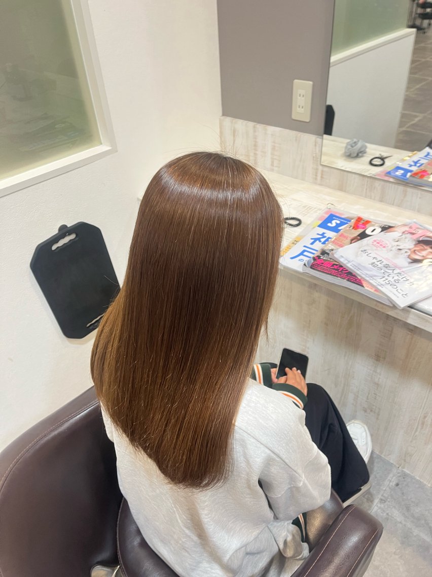 セミロング カラー パーマ 縮毛矯正 湯浅 風希のヘアスタイル