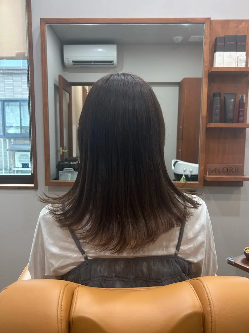 セミロング カラー アッシュ ブラウンカラー 透明感カラー レイヤーカット Jamme /齋藤 若菜のヘアスタイル