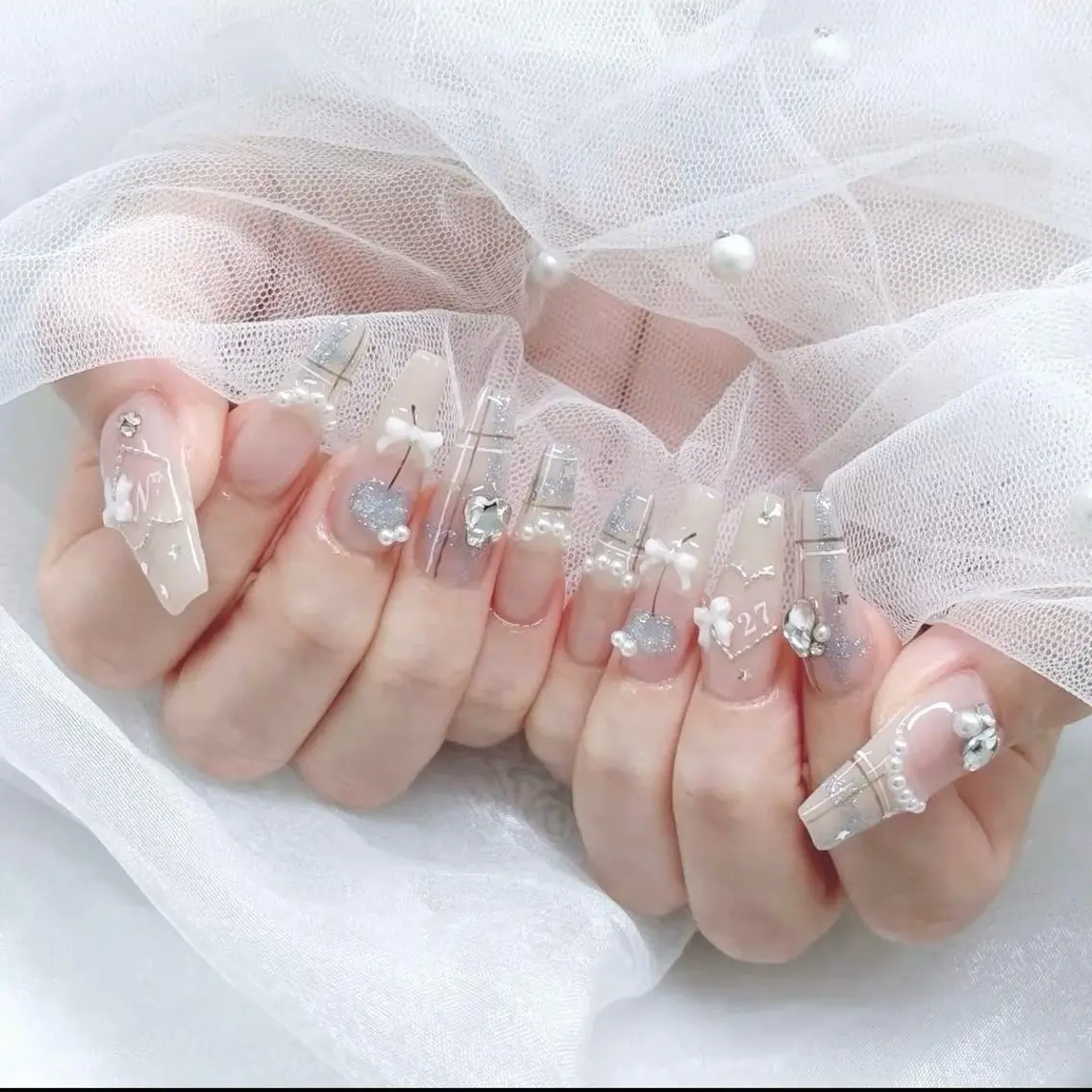 ネイル ハンドネイル ハンドケア Nihonthy Nail 新宿のネイルデザイン