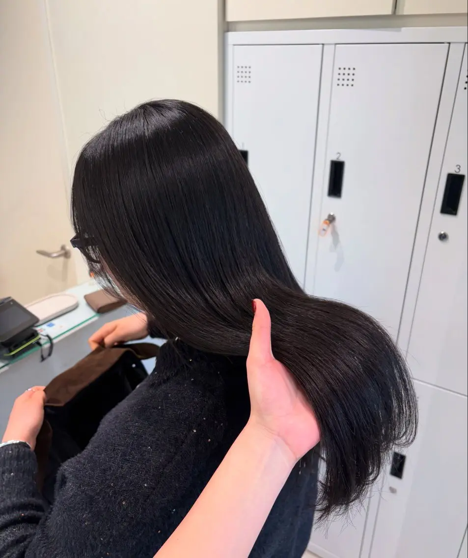 ロング パーマ 髪質改善 縮毛矯正 トリートメント 酸性ストレート ストレートパーマ 垢抜け小顔レイヤー オリーブ/スミレのヘアスタイル