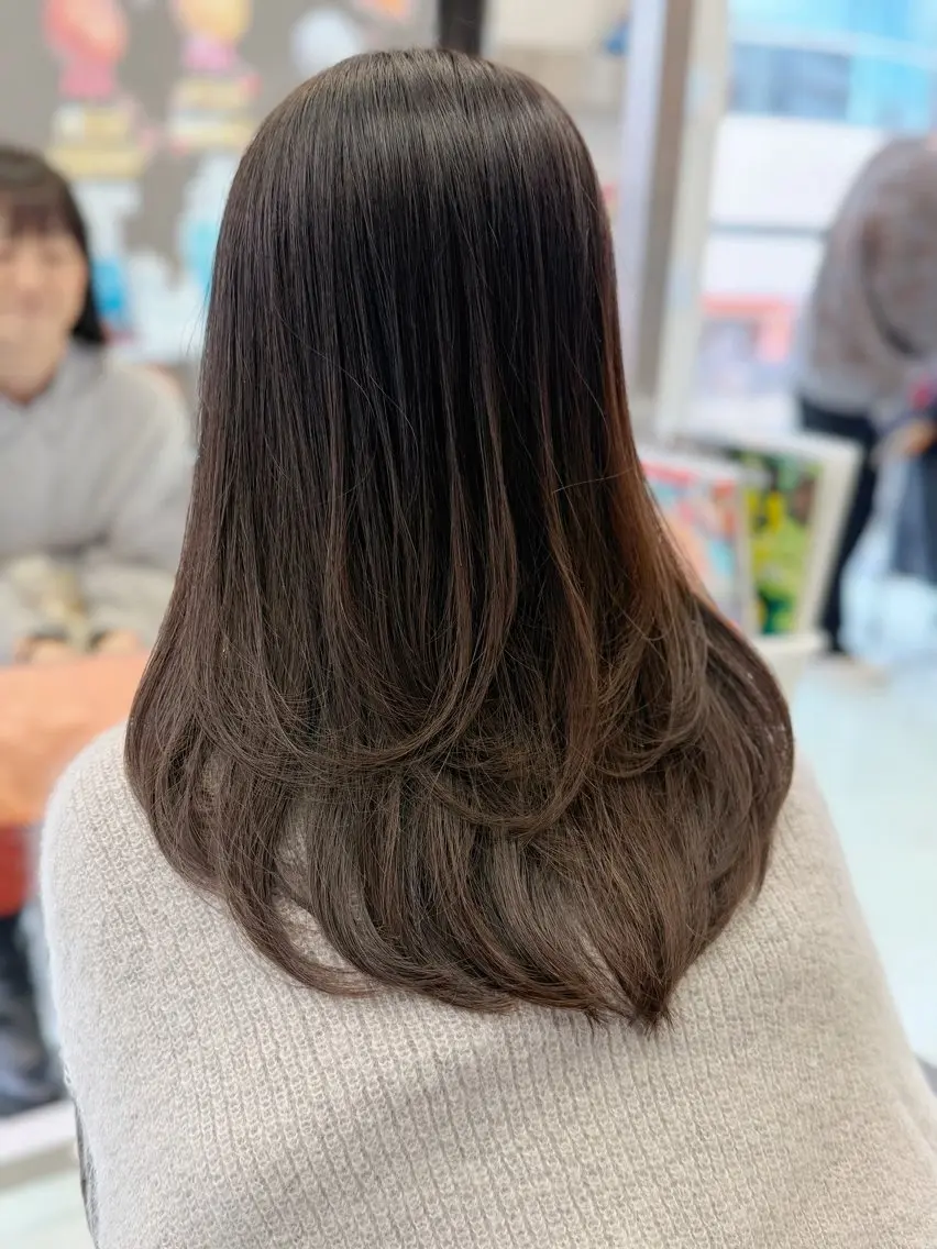 セミロング カット ヘアカラー wil西宮レイヤー 西村徹のヘアスタイル