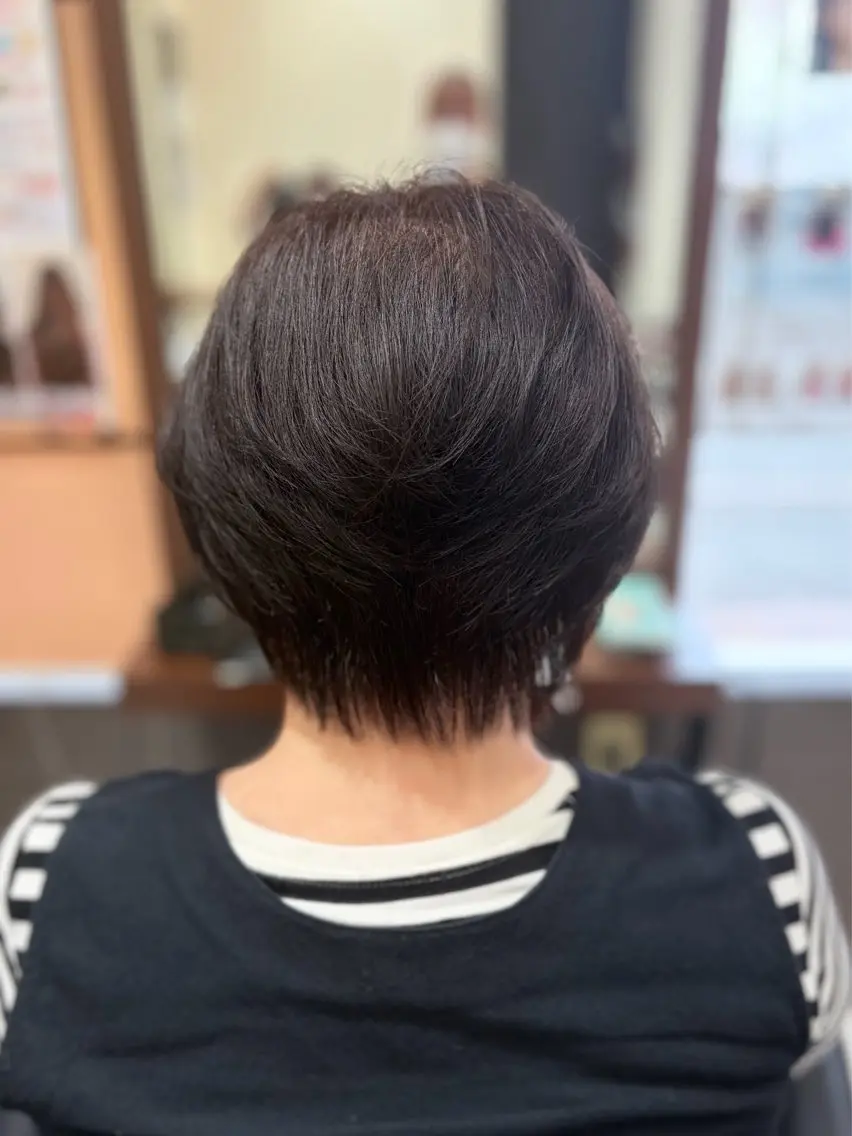 ショート カラー イルミナカラー カット ヘアカラー トリートメント Aphrodite 横手 亜紀のヘアスタイル