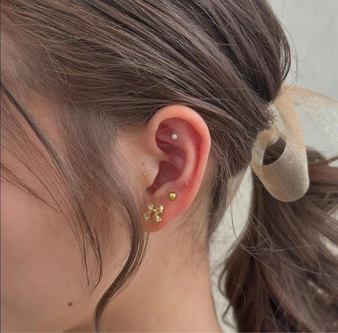耳つぼジュエリー👂💎10粒¥4000の写真