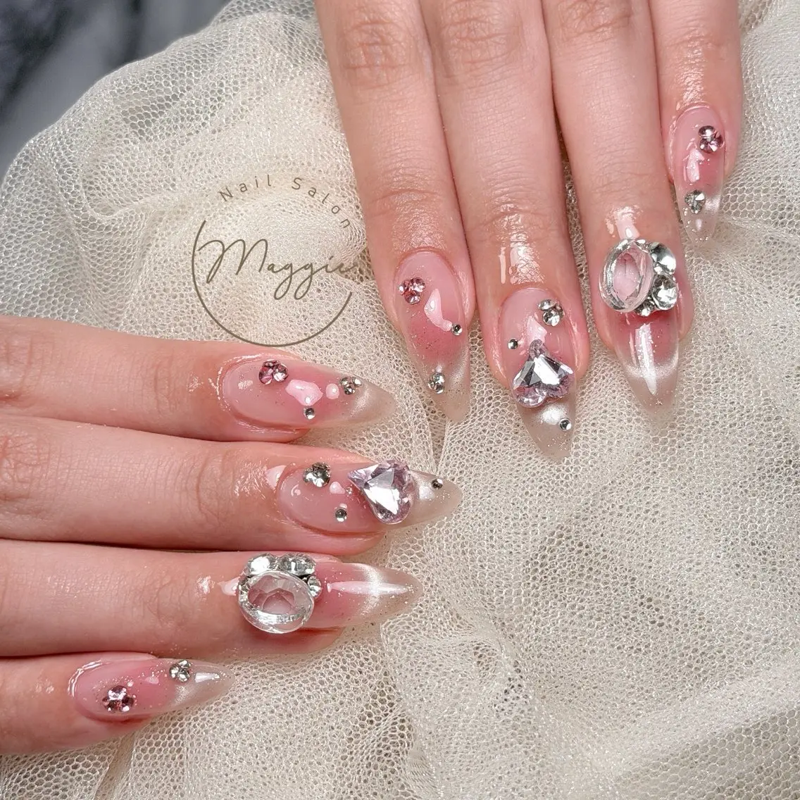 ネイル ハンドネイル Maggie Nail🦩BiKiのネイルデザイン
