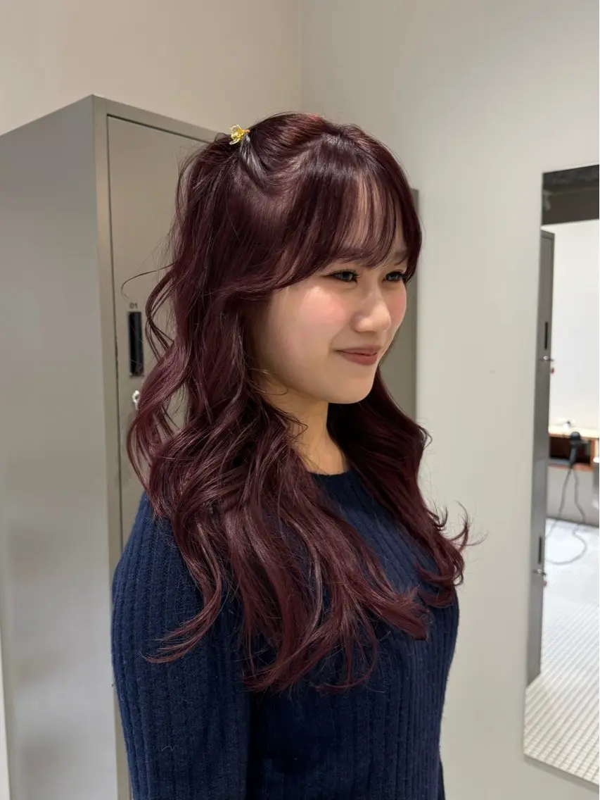 ロング カラー レッドカラー カット ヘアカラー トリートメント コノカ/暖色カラー/ 透明感カラーのヘアスタイル