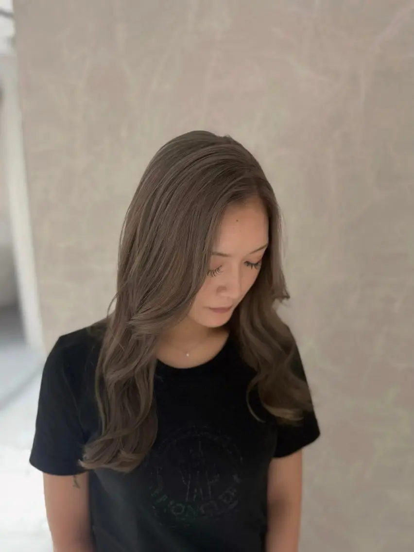ミディアム ヘアカラー トリートメント 透明感カラー NAN AMI グレージュのヘアスタイル