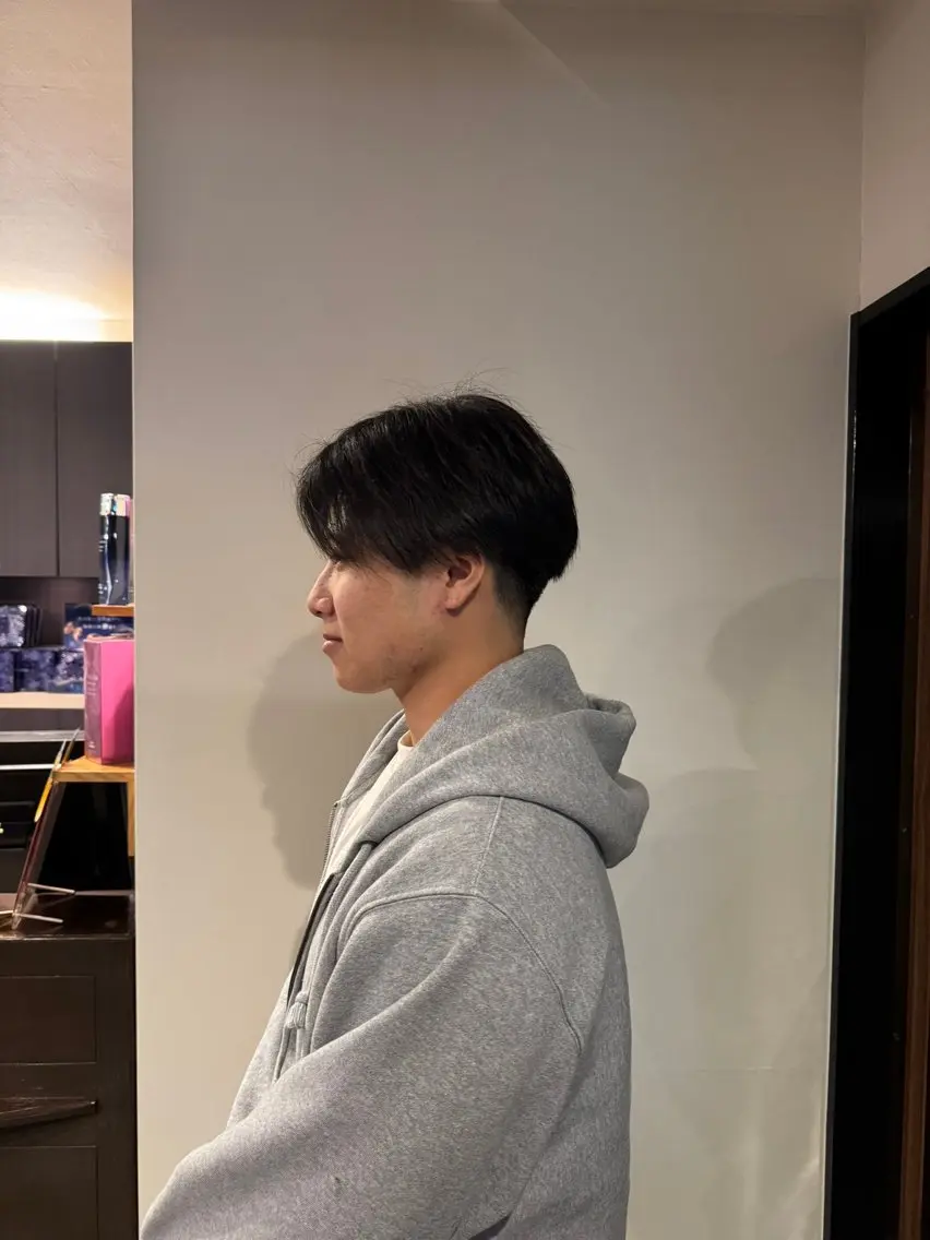 メンズ センターパート ツーブロック 中村 仁哉のヘアスタイル