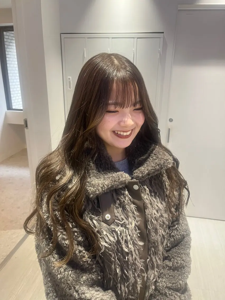 ロング カラー akira iconのヘアスタイル