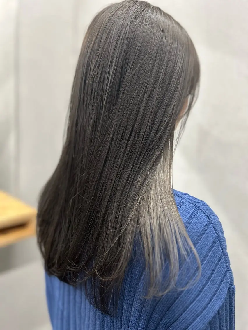 セミロング カラー イヤリングカラー N/デザインカラー 🌿ナギのヘアスタイル