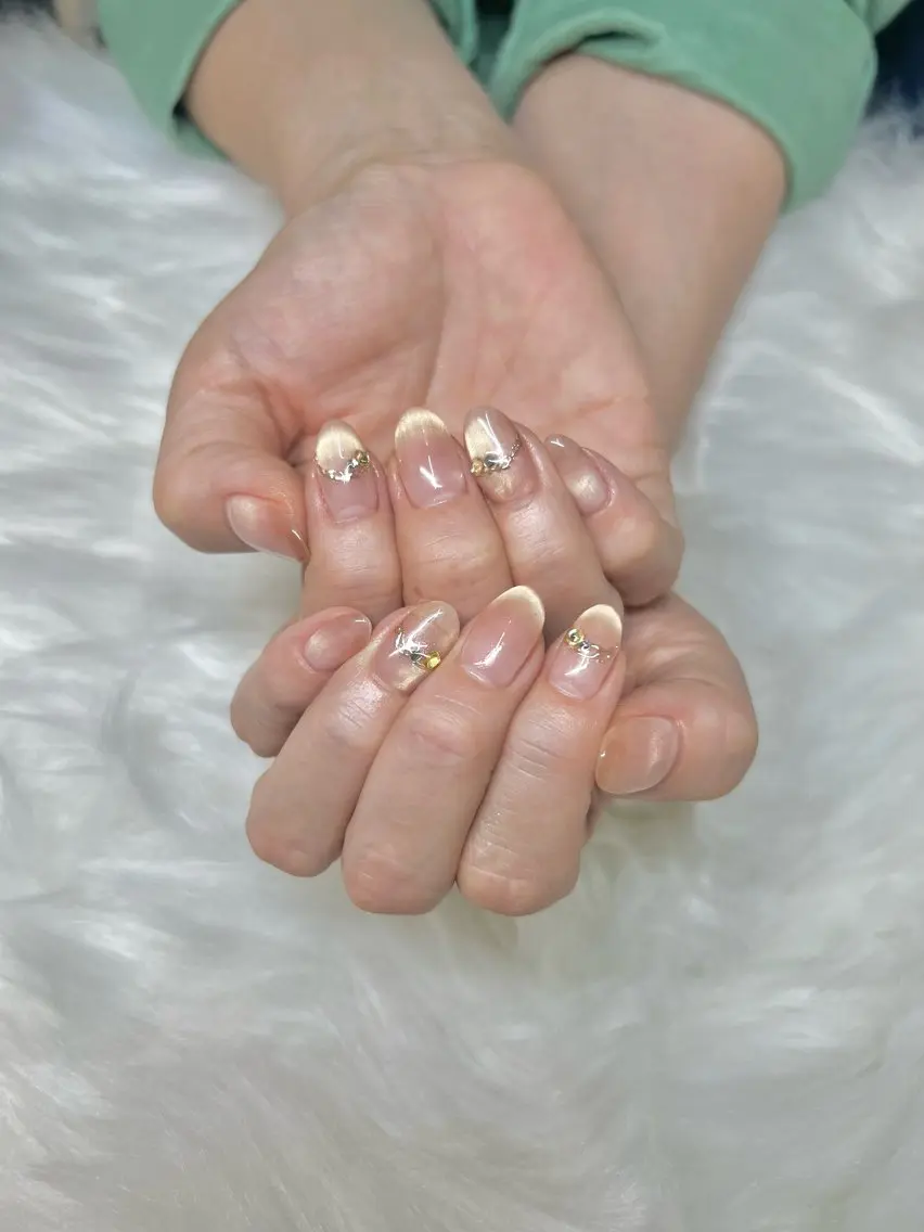 ネイル マグネットネイル mochi. nail🌿のネイルデザイン