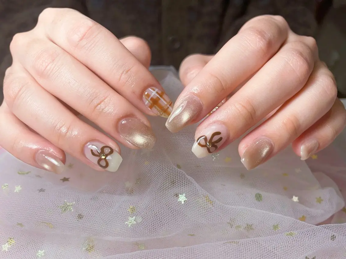 ネイル マグネットネイル リボン シンプルネイル U.MI Nail Salonのネイルデザイン