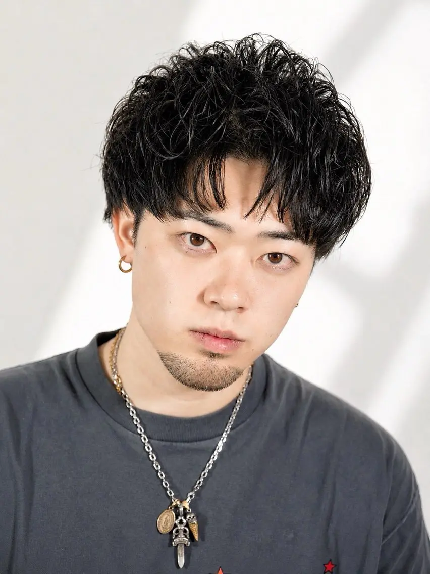 ショート メンズ 深井 龍生のヘアスタイル