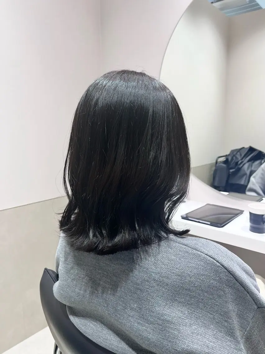 ミディアム カラー ダークグレー 🫧こおりやま なつみ🫧のヘアスタイル