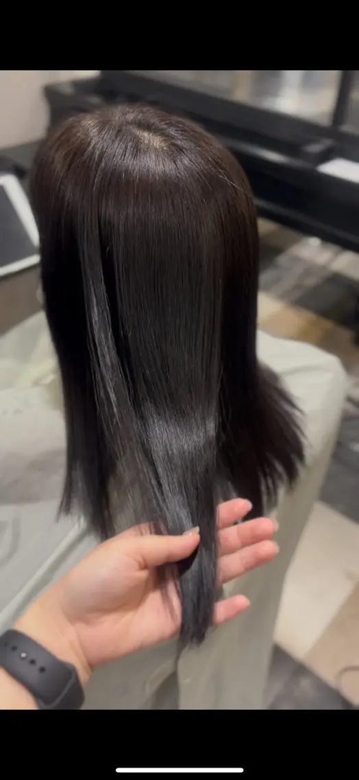 セミロング 縮毛矯正 疋田 玲央のヘアスタイル