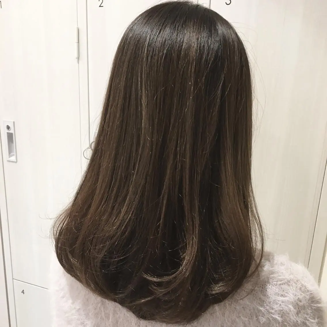 ロング カラー アッシュ アッシュグレー ブルーカラー 外国人風カラー 似合わせカット/ レイヤーカット/新谷のヘアスタイル