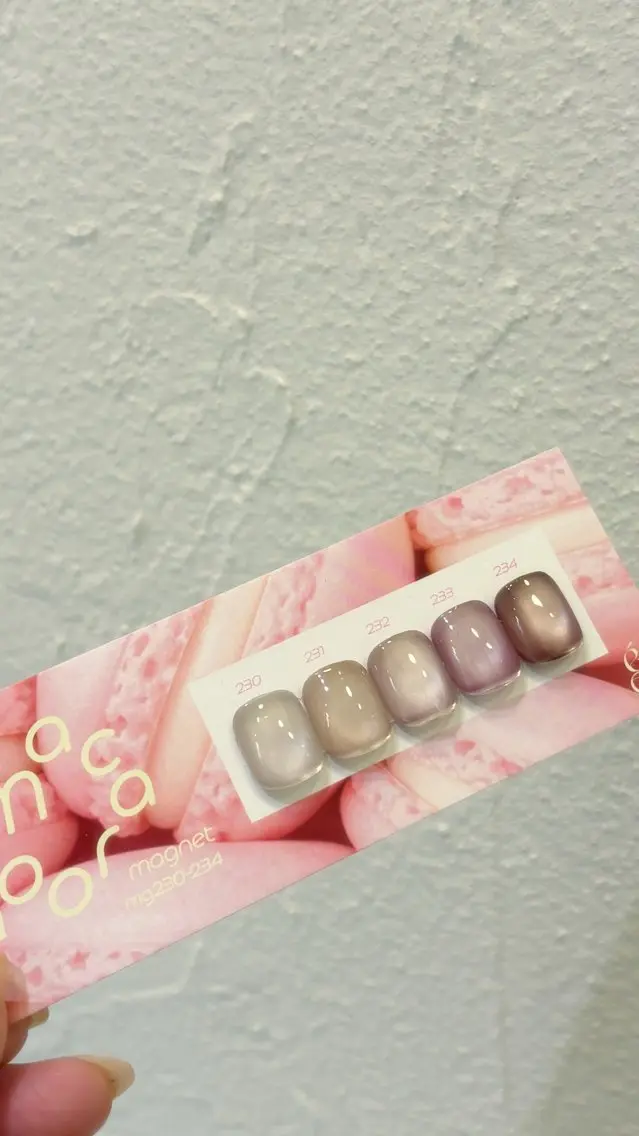 ネイル マグネットネイル モンタナ nailのネイルデザイン