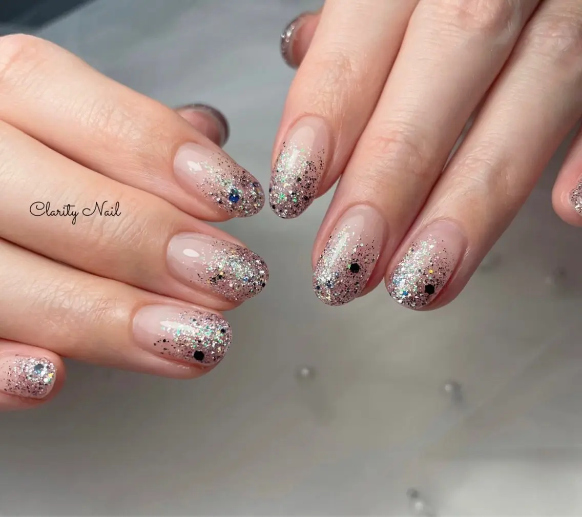 ネイル グラデーション ラメ(グリッター) ラメグラデーション ハンドネイル Clarity Nailのネイルデザイン