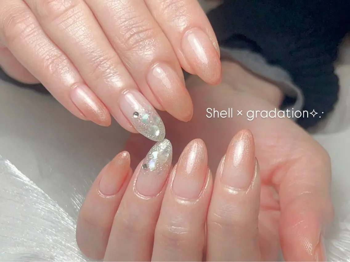 ネイル グラデーション ハンドネイル Nail by EN 🪽Amiのネイルデザイン
