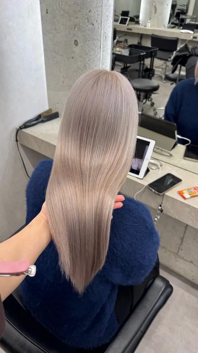 ロング レイヤーカット shio ハイトーン 💗【福岡天神】のヘアスタイル
