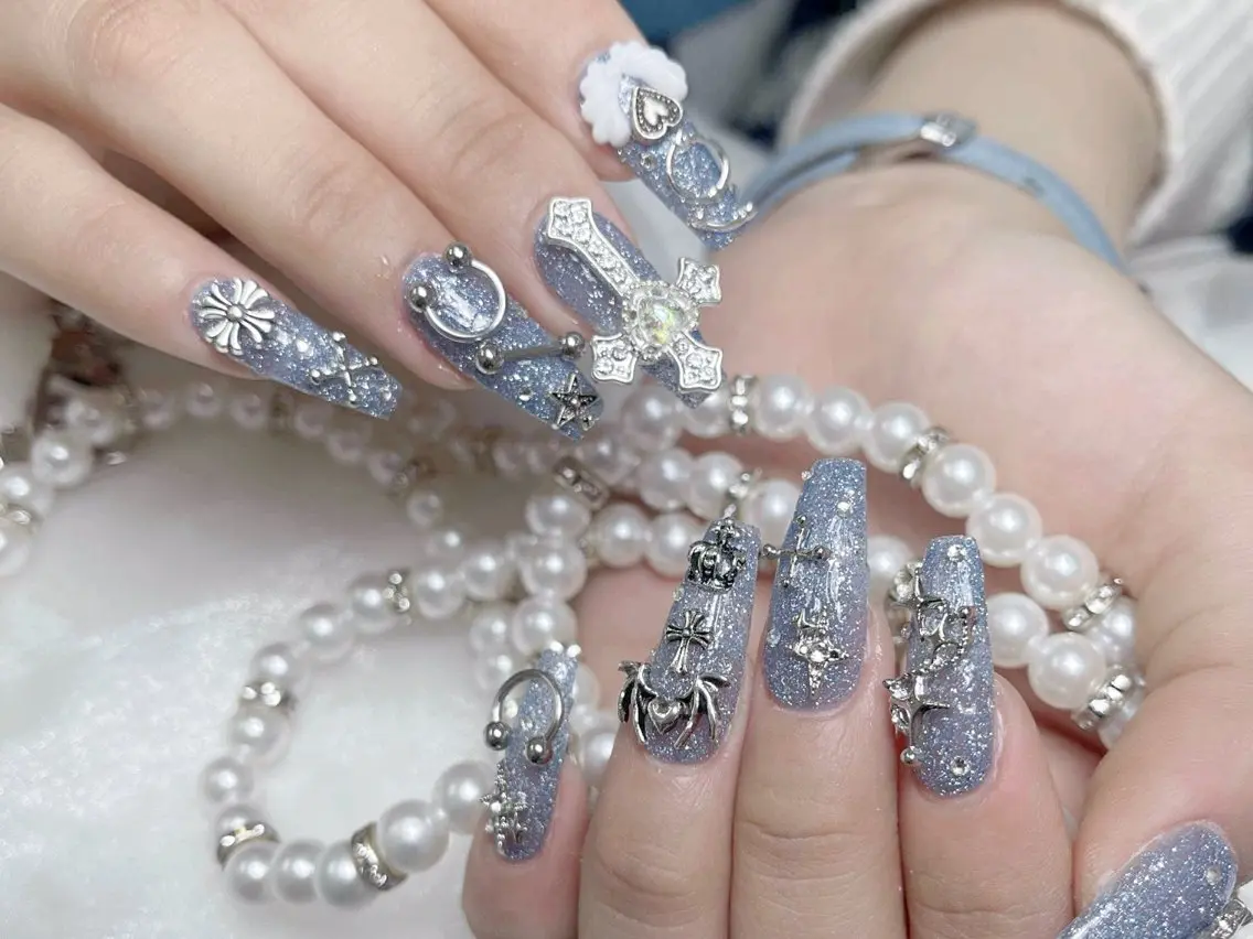 ネイル 成人式 ジェルネイル ロングネイル マグネットネイル ミディアムネイル ハンドネイル MoMoA Nail ネイル長さ出し専門店のネイルデザイン