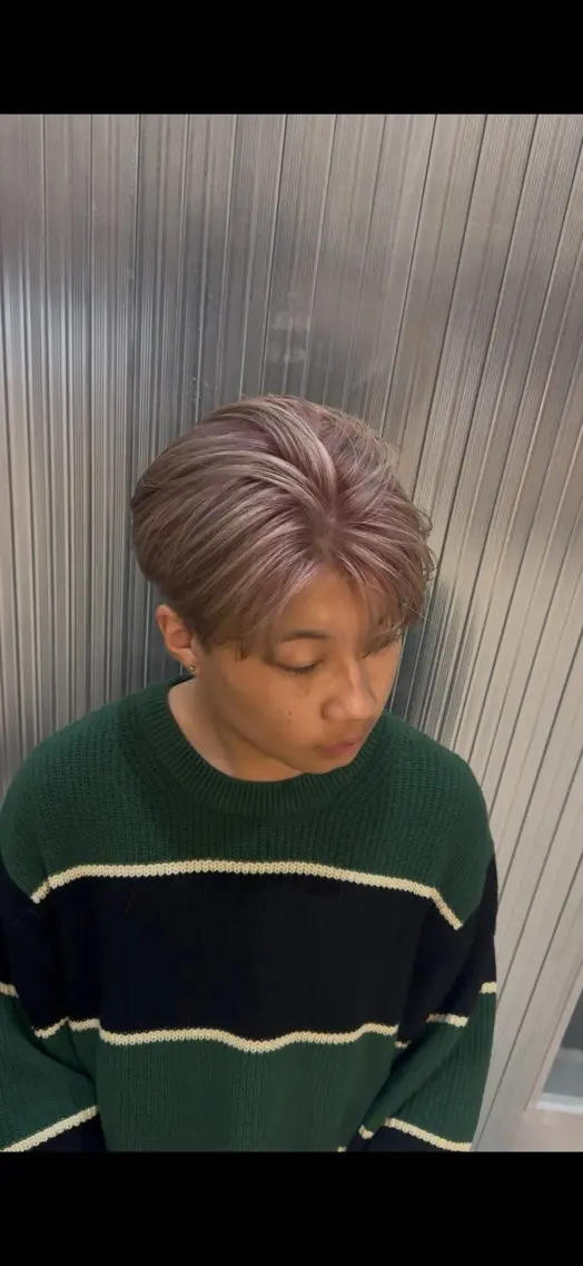 カラー メンズ メンズブリーチ 黒髪 ブリーチ ブルーカラー ブルーブラック ヘアカラー ⭐️フウタ⭐️/郡山 /透明感カラーのヘアスタイル