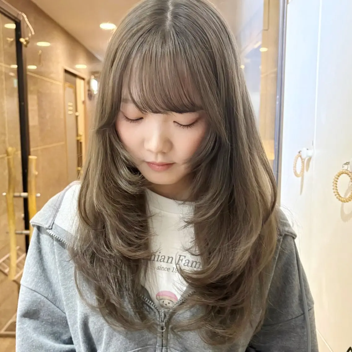 ロング カラー オリーブグレー レイヤーカット カット ヘアカラー RINO/似合わせ /女性専用𖧷のヘアスタイル