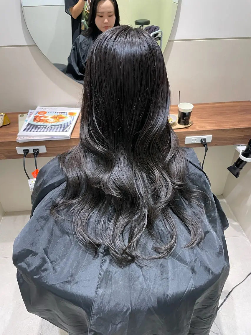 ロング カラー 透明感カラー レイヤーカット カット ヘアカラー トリートメント 岩田菜央 《武蔵小杉》のヘアスタイル