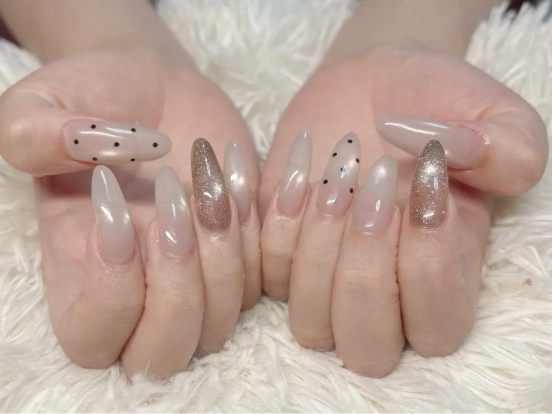 ネイル ハンドネイル パッチリオメメ Lianaのネイルデザイン