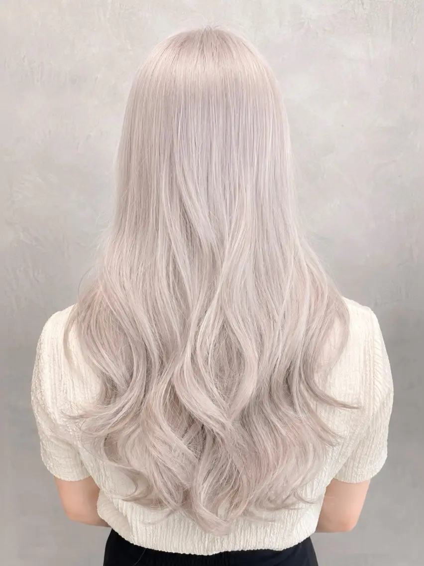 ロング カット ヘアカラー トリートメント wool TOKYO けいご[ブリーチ]のヘアスタイル