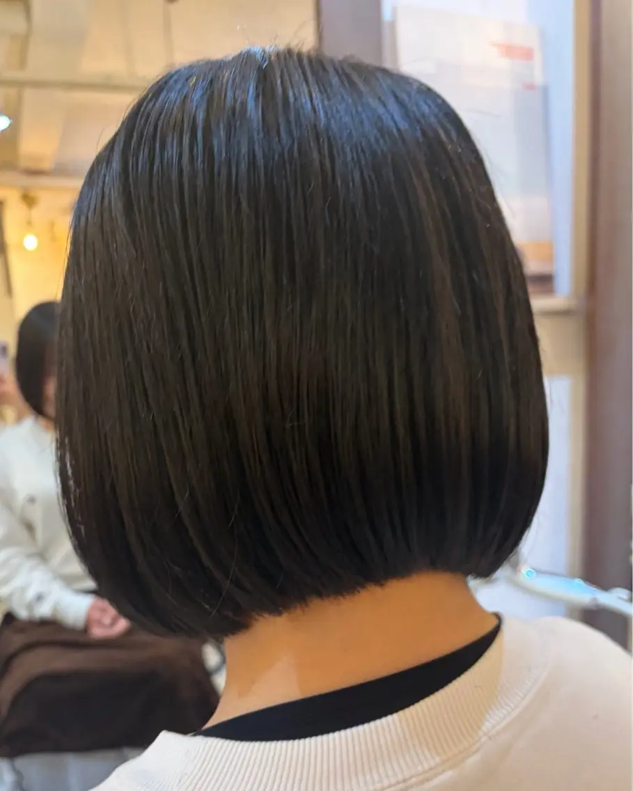 ショート バウハウスヘア ひなのヘアスタイル