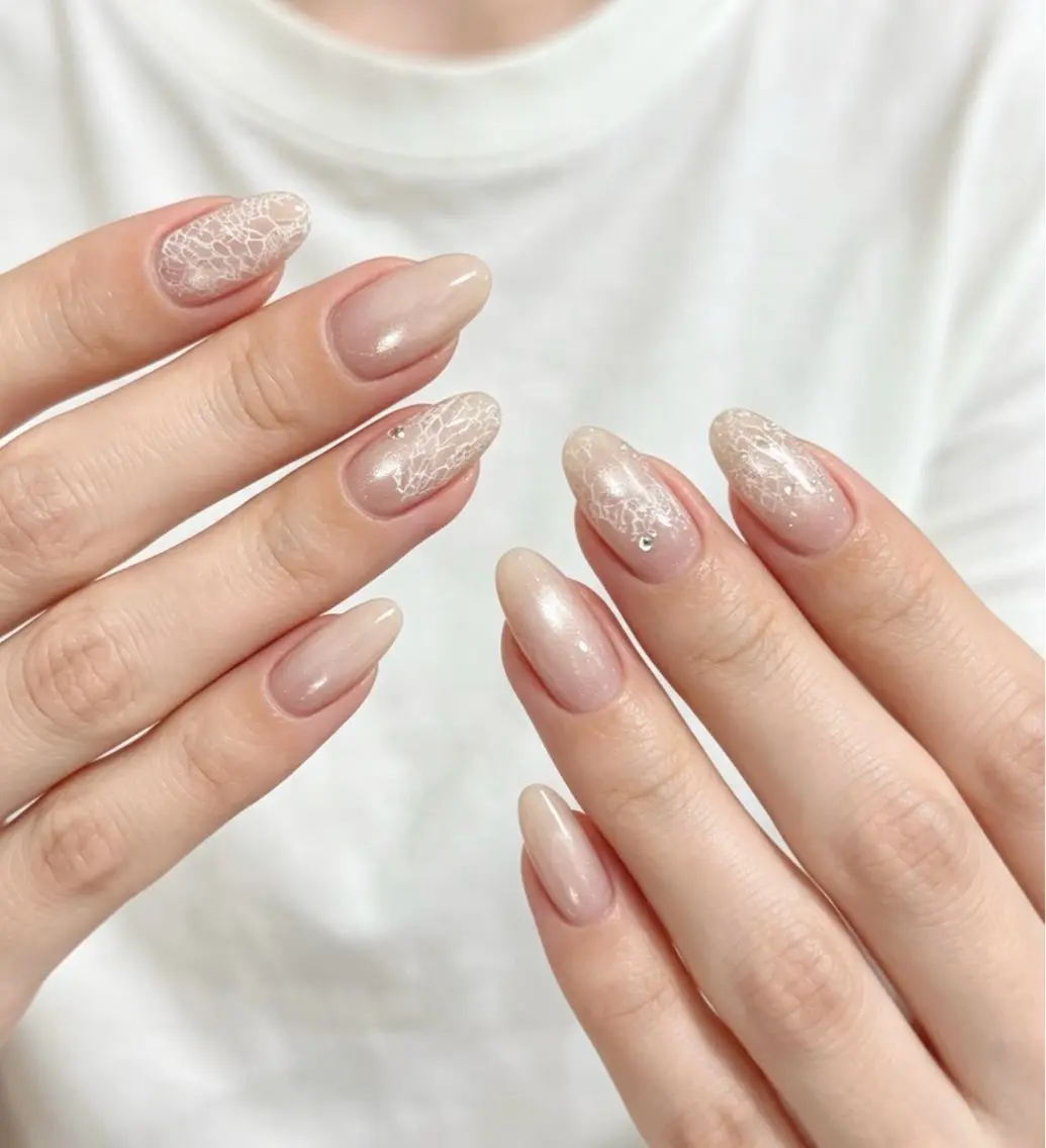 ネイル フレンチネイル ラメ(グリッター) ラメグラデーション マグネットネイル 持ち込み ハンドネイル Unicorn Nail原宿表参道のネイルデザイン
