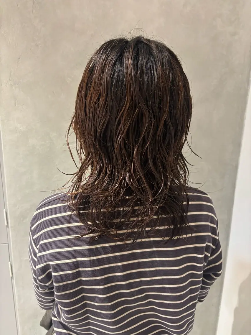 ミディアム ミディアムパーマ レイヤーカット カット パーマ 大久保 愛のヘアスタイル