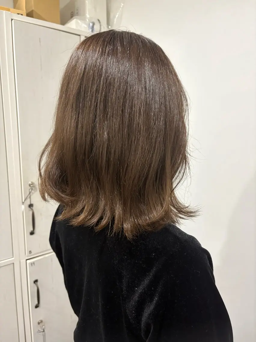 ミディアム カラー ベージュカラー ブリーチ 臼井 いづみのヘアスタイル