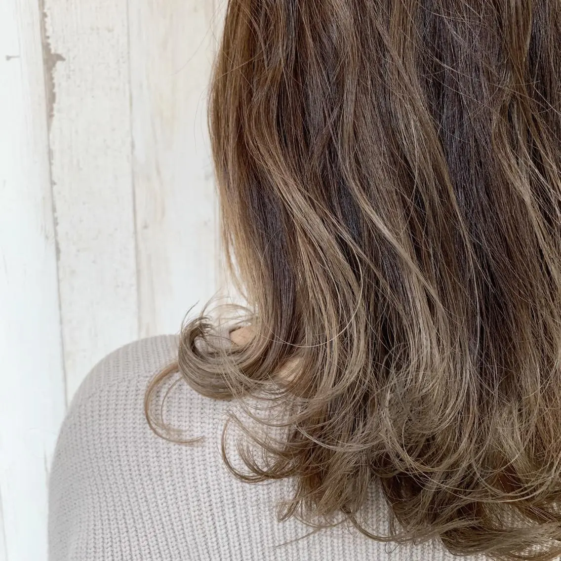 セミロング カラー 心斎橋韓国ボブ 好原良真のヘアスタイル