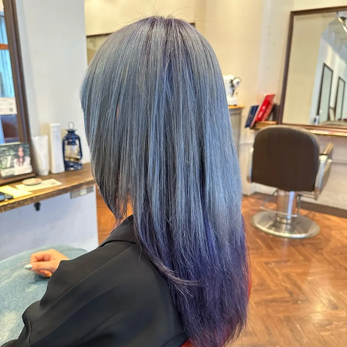 セミロング カラー ブリーチ ブルーカラー ブルーラベンダー ラベンダーカラー ヘアカラー Nao 【EIGHT札幌】のヘアスタイル