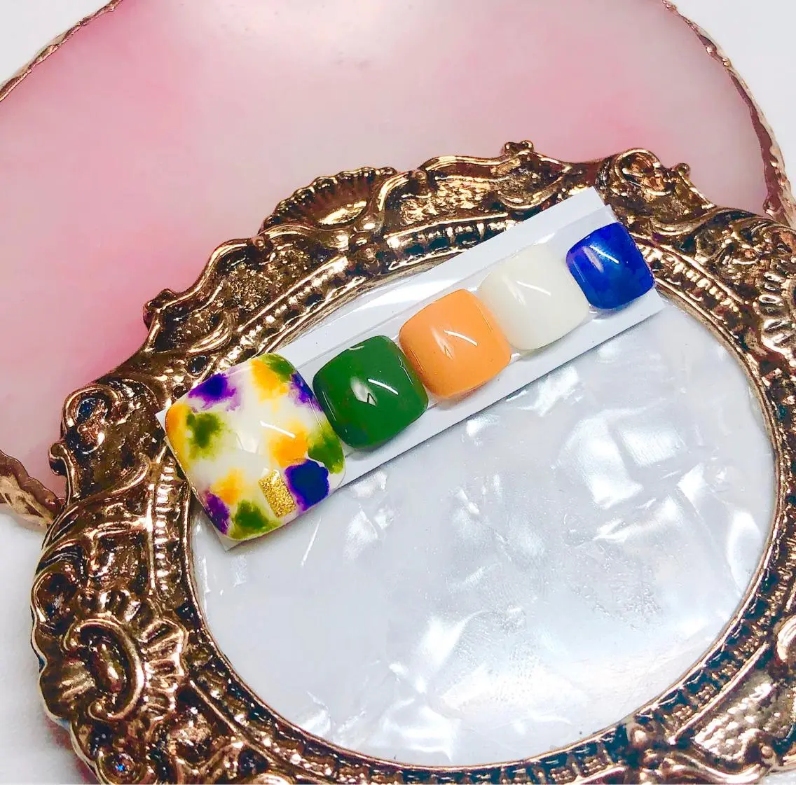 ネイル フットネイル フットネイル CROWN プライベートサロンのネイルデザイン