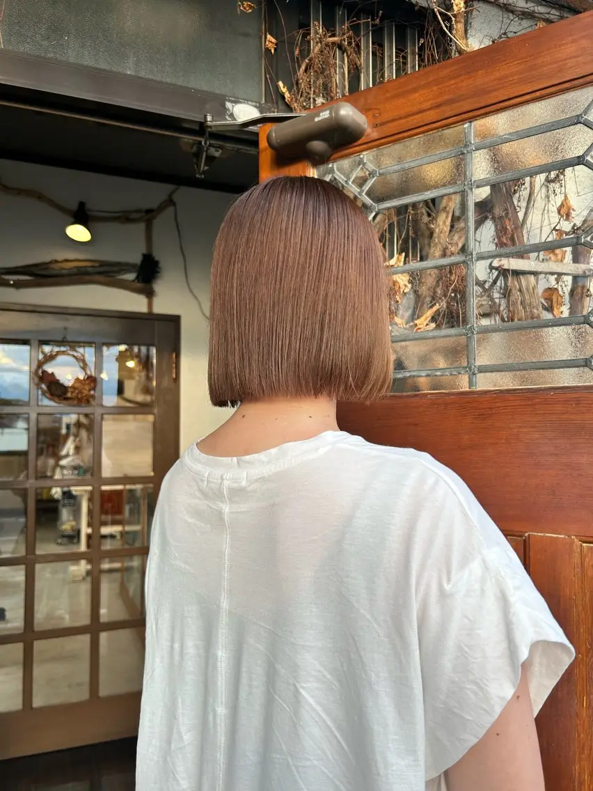 ミディアム 切りっぱなしボブ ミディアムパーマ ボブ 縮毛矯正 minami 🐣のヘアスタイル