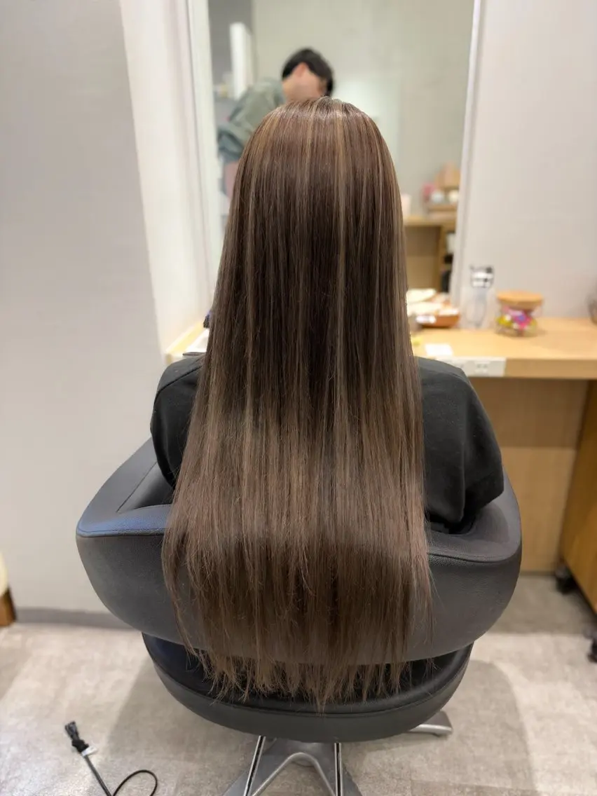 ロング カラー ハイライトカラー ハイライト カット ヘアカラー 巻ける髪質改善🫧ハ イライト/永田汰伊智のヘアスタイル