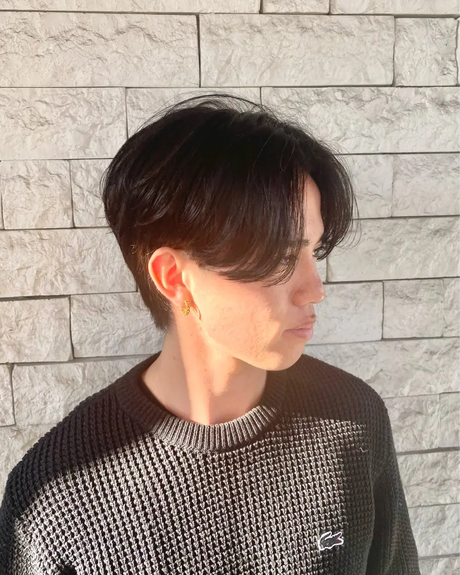 メンズ センターパート カット 菅野 奏のヘアスタイル