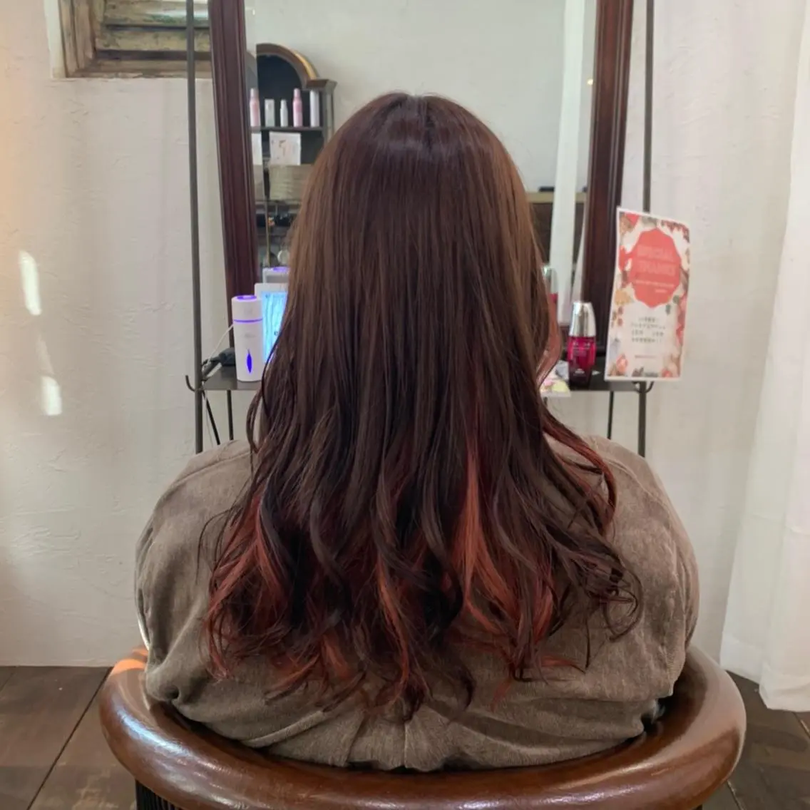 ロング カラー インナーカラー ロング 築田 泉のヘアスタイル
