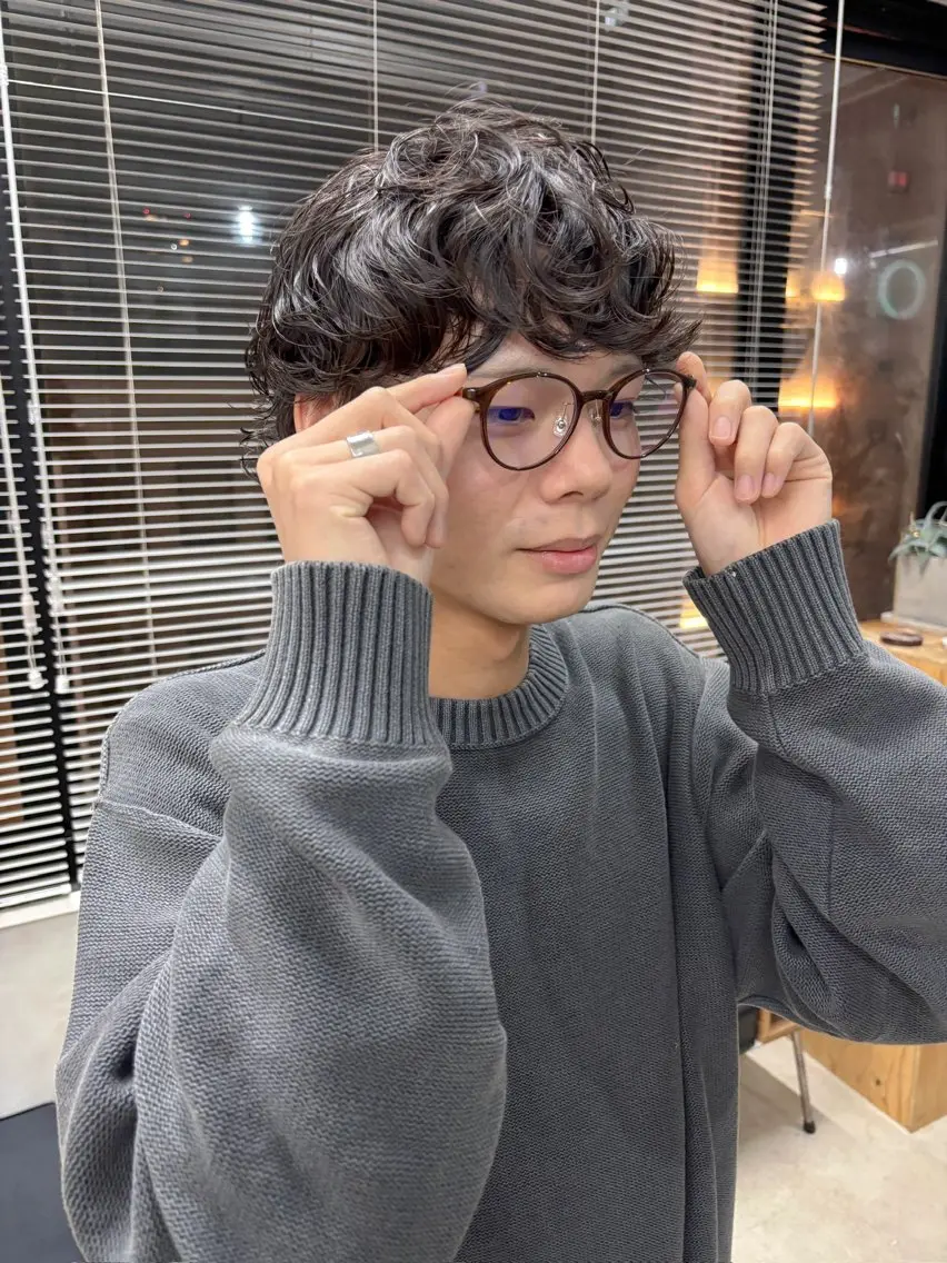 ショート パーマ メンズ メンズパーマ メンズウルフカット ウルフカット カット パーマ トリートメント 横井伴典　名古屋駅 メンズパーマ/カットのヘアスタイル