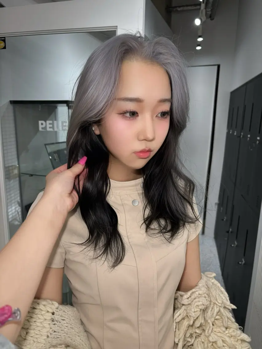 セミロング PELE  原宿 airiのヘアスタイル