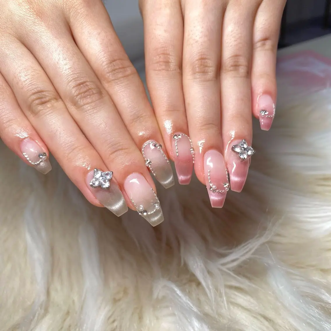 ネイル 長さ出し フレンチネイル ジェルネイル グラデーション 韓国ネイル ハンドネイル Nail&eye Belire 新宿のネイルデザイン